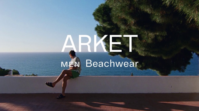Video Reference: Sky, Flash photography, Tree, Leisure, Landscape, Travel, Shorts, Knee, Happy, Font