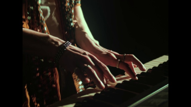 Video Reference: Musical instrument, Organist, Musical keyboard, Piano, Keyboard, Musical instrument accessory, Musician, Pianist, Electronic musical instrument, Jazz pianist