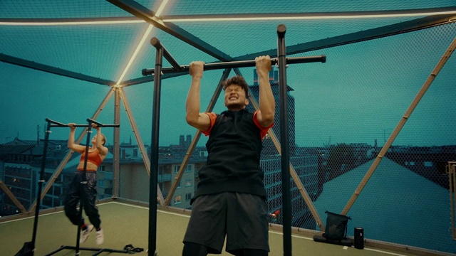 Video Reference: Shoulder, Shorts, Performing arts, Entertainment, Leisure, Fun, Physical fitness, Chest, Event, Rope