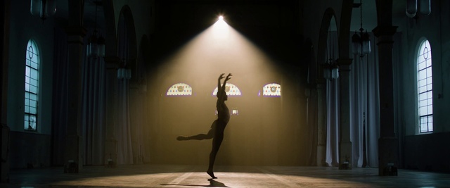 Video Reference: Dance, Flash photography, Entertainment, Performing arts, Performance art, Event, Athletic dance move, Choreography, Darkness, Curtain