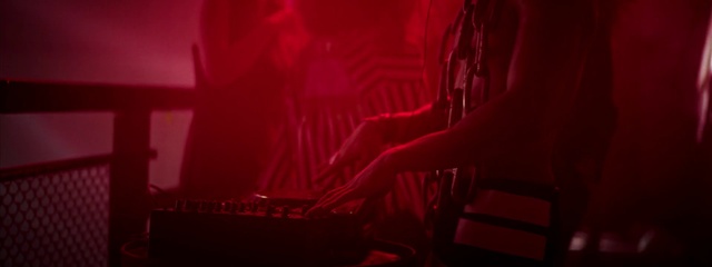 Video Reference: Keyboard, Automotive lighting, Musical keyboard, Musician, Cloud, Music, Performing arts, Entertainment, Electronic musical instrument, Musical instrument accessory