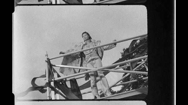 Video Reference: Hat, Black-and-white, Monochrome photography, Metal, Monochrome, Display device, Picture frame, Stock photography, Room, Steel