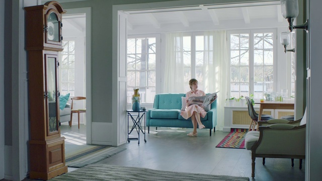 Video Reference: Furniture, Property, Building, Comfort, Interior design, Living room, Architecture, Flooring, Floor, Couch