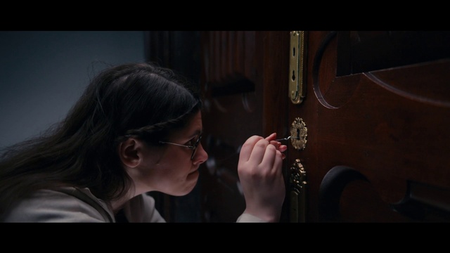 Video Reference: Flash photography, Vision care, Gesture, Automotive lighting, Audio equipment, Eyewear, Entertainment, Event, Midnight, Darkness