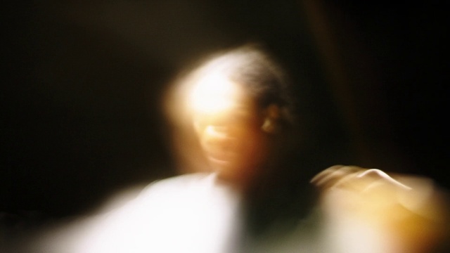 Video Reference: Eyebrow, Eye, Jaw, Neck, Flash photography, Ear, Gesture, Eyelash, Lens flare, Event