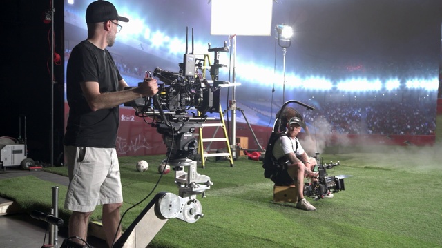 Video Reference: Drum, Tripod, Musician, Videographer, Entertainment, Membranophone, Idiophone, Tom-tom drum, Television crew, Film crew