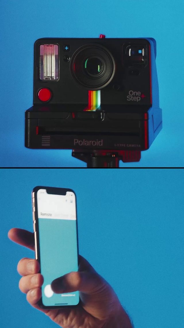 Video Reference: Hand, Light, Blue, Camera lens, Camera, Digital camera, Camera accessory, Gesture, Cameras & optics, Point-and-shoot camera