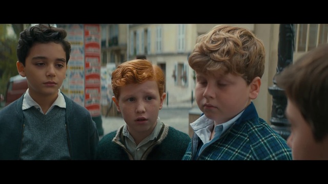 Video Reference: Chin, Sleeve, Standing, Sharing, Cool, Happy, Fun, Event, Child, Toddler