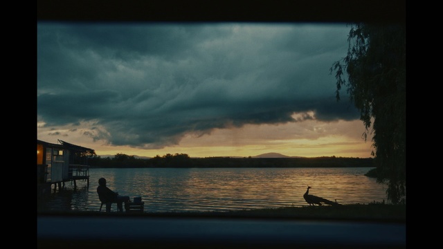 Video Reference: Water, Cloud, Sky, Atmosphere, Lake, Dusk, Body of water, Sunlight, Natural landscape, Afterglow