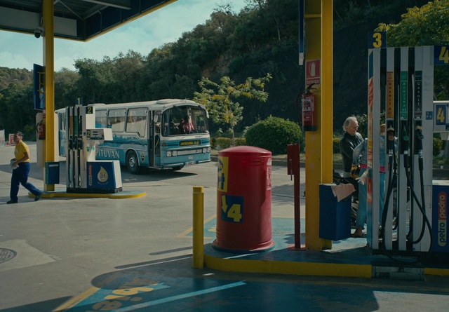 Video Reference: Automotive parking light, Bus, Filling station, Motor vehicle, Gasoline, Vehicle, Tire, Mode of transport, Asphalt, Tree