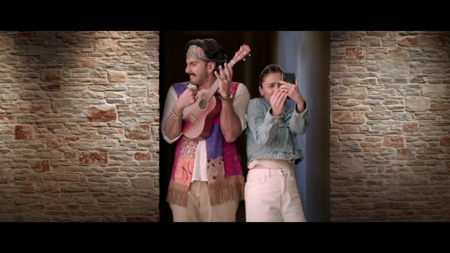 Video Reference: Flash photography, Hat, Temple, Gesture, Entertainment, Happy, Performing arts, Fun, Event, Fashion design