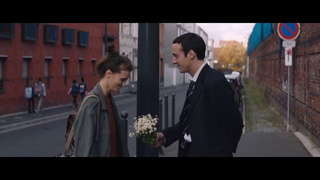 Video Reference: Flash photography, Gesture, Flower, Plant, Happy, Blazer, Formal wear, Suit, Event, Fun