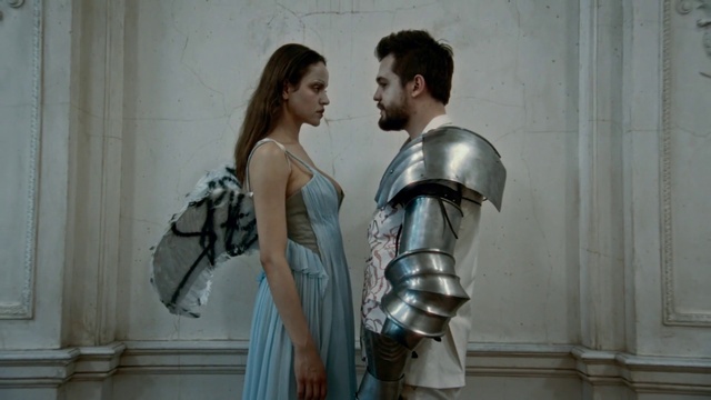 Video Reference: Joint, Shoulder, Fashion, Standing, Grey, Flash photography, Fashion design, Street fashion, Event, Happy