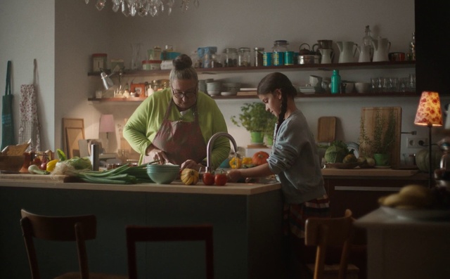 Video Reference: Countertop, Food, Table, Kitchen, Tableware, Cooking, Cabinetry, Chair, Event, Conversation