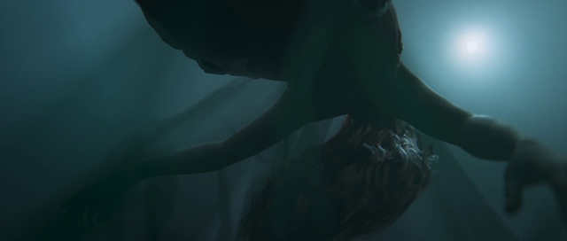 Video Reference: Flash photography, Gesture, Elbow, Underwater, Electric blue, Darkness, Human leg, Wing, Lens flare, Backlighting