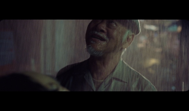 Video Reference: Smile, Mouth, Flash photography, Jaw, Gesture, Happy, Sky, Beard, Wrinkle, Darkness