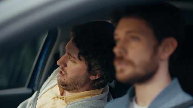 Video Reference: Forehead, Nose, Chin, Hairstyle, Eyebrow, Mouth, Beard, Jaw, Gesture, Facial hair