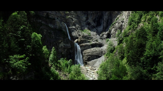 Video Reference: Water, Plant, Natural landscape, Waterfall, Tree, Bedrock, Mountain, Chute, Fluvial landforms of streams, Terrestrial plant