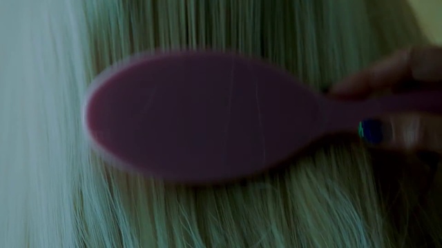 Video Reference: Hair, Hand, Eyelash, Brush, Purple, Textile, Ear, Finger, Pink, Violet