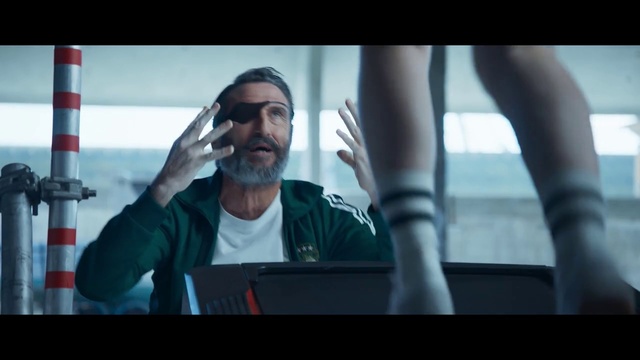 Video Reference: Muscle, Flash photography, Gesture, Eyewear, Finger, Gadget, Entertainment, Beard, Elbow, T-shirt