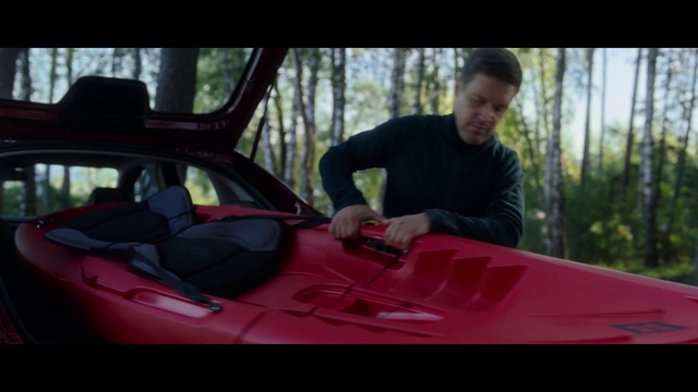 Video Reference: Vehicle, Car, Motor vehicle, Automotive lighting, Hood, Automotive design, Automotive mirror, Bumper, Automotive exterior, Vehicle door