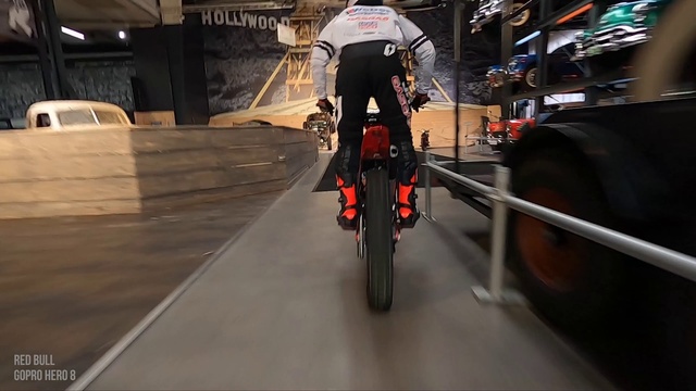 Video Reference: Tire, Vehicle, Automotive tire, Wheel, Automotive lighting, Bicycle tire, Automotive design, Motorcycle, Helmet, Racing