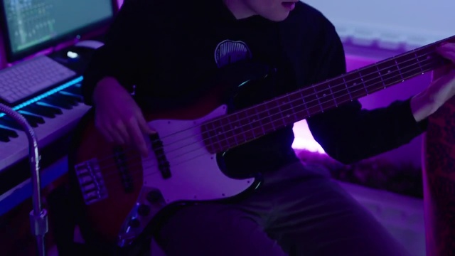 Video Reference: Musical instrument, Musician, String instrument, Guitar, String instrument, Purple, Guitarist, Plucked string instruments, String instrument accessory, Musical instrument accessory