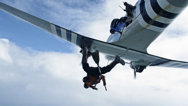 Video Reference: Cloud, Sky, Helmet, Aircraft, Vehicle, Monoplane, Aerospace manufacturer, Propeller, Aviation, Propeller-driven aircraft