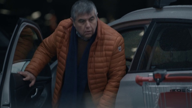 Video Reference: Car, Automotive design, Flash photography, Gesture, Automotive lighting, Street fashion, Motor vehicle, Vehicle door, Personal luxury car, Automotive exterior