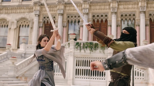 Video Reference: White, Dance, Gesture, Happy, Choreography, Entertainment, Performing arts, Event, Street fashion, Tradition
