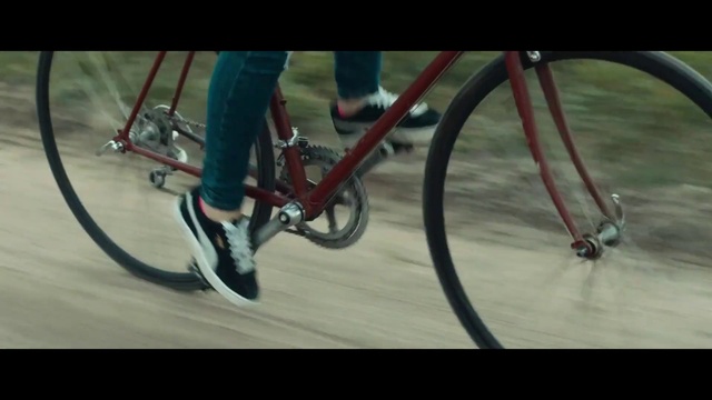 Video Reference: Bicycle, Bicycles--Equipment and supplies, Wheel, Tire, Bicycle wheel, Bicycle wheel rim, Crankset, Bicycle frame, Bicycle handlebar, Bicycle tire