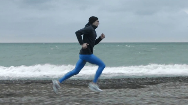 Video Reference: Water, Sky, Beach, Cloud, Active pants, Happy, Knee, People in nature, Thigh, Horizon