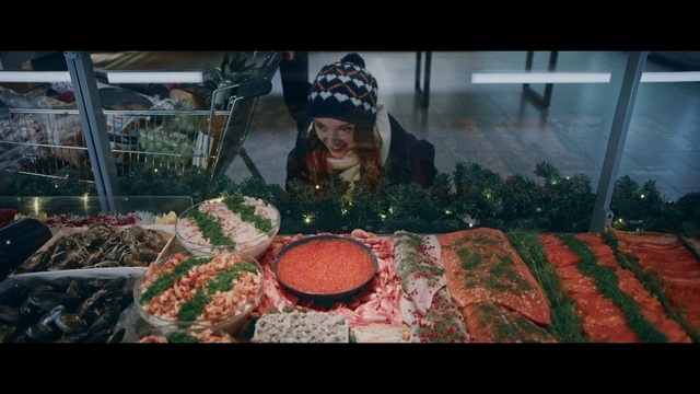 Video Reference: Smile, Plant, Organism, Natural foods, Fun, Event, Market, Cuisine, City, Pattern
