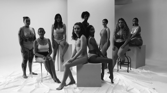 Video Reference: Black, Flash photography, Automotive design, Thigh, Black-and-white, Style, Waist, Comfort, Knee, Art