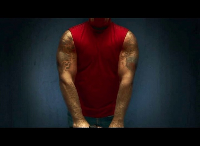 Video Reference: Chin, Stomach, Arm, Shoulder, Leg, Beard, Human body, Flash photography, Neck, Jaw