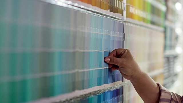 Video Reference: Water, Interior design, Wood, Flooring, Glass, Transparent material, Electric blue, Window treatment, Window covering, Pattern