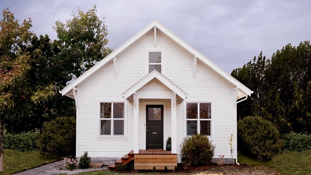 Video Reference: Plant, Building, Sky, Window, Cloud, Door, House, Tree, Wood, Land lot