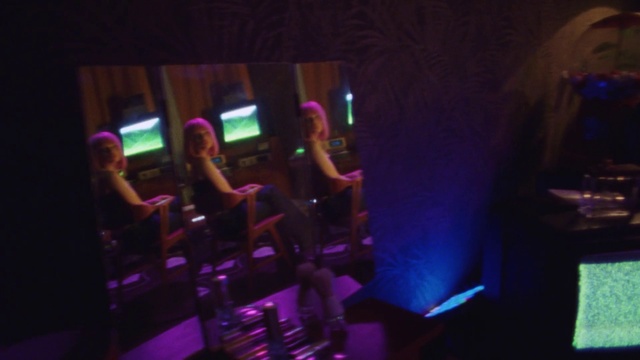 Video Reference: Purple, Entertainment, Music, Performing arts, Visual effect lighting, Violet, Magenta, Music venue, Fun, Musician