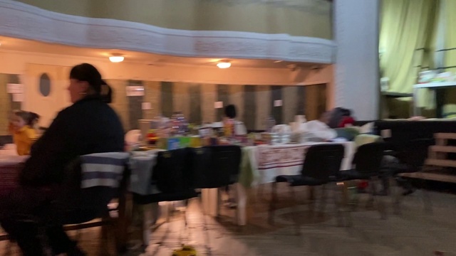 Video Reference: Table, Building, Event, Customer, Curtain, Chair, Function hall, Room, Conversation, Night