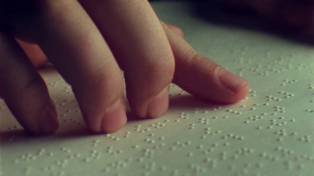 Video Reference: Hand, Eye, Cloud, Gesture, Finger, Nail, Thumb, Baby, Toddler, Human leg