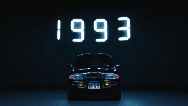 Video Reference: Automotive parking light, Tire, Automotive side marker light, Vehicle registration plate, Vehicle, Wheel, Car, Automotive lighting, Hood, Automotive tire