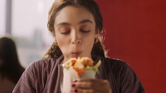 Video Reference: Food, Food craving, Recipe, Flash photography, Eyelash, Happy, Cuisine, Tableware, Dish, Event