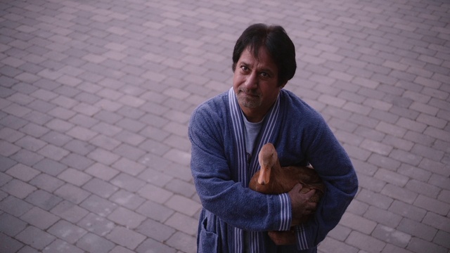 Video Reference: Forehead, Face, Head, Chin, Hand, Arm, Mouth, Human body, Flash photography, Temple