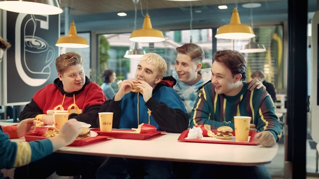 Video Reference: Food, Smile, Tableware, Table, Orange, Plate, Customer, Interaction, Fun, Leisure