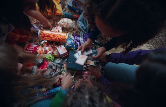 Video Reference: Vertebrate, Organism, Finger, Fun, Event, Crowd, Recreation, Nail, Toy, Plastic