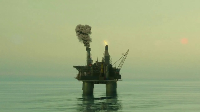 Video Reference: Water, Sky, Offshore drilling, Vehicle, Horizon, Semi-submersible, Lake, Calm, Ocean, Oil rig