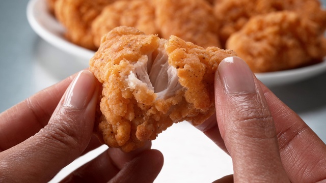 Video Reference: Food, Deep frying, Ingredient, Staple food, Recipe, Cuisine, Fast food, Dish, Baked goods, Fried food