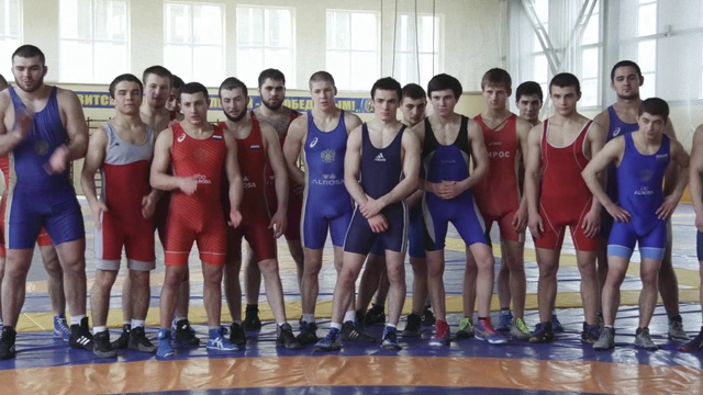 Video Reference: Footwear, Sports uniform, Shorts, Active shorts, Window, Active tank, Vest, Championship, Red, Sportswear
