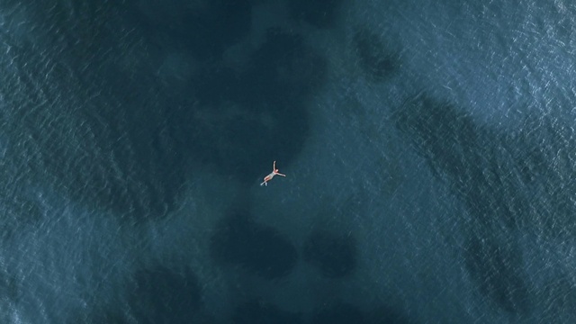 Video Reference: Water, Sky, Wing, Electric blue, Air travel, Landscape, Darkness, Ocean, Recreation, Flight