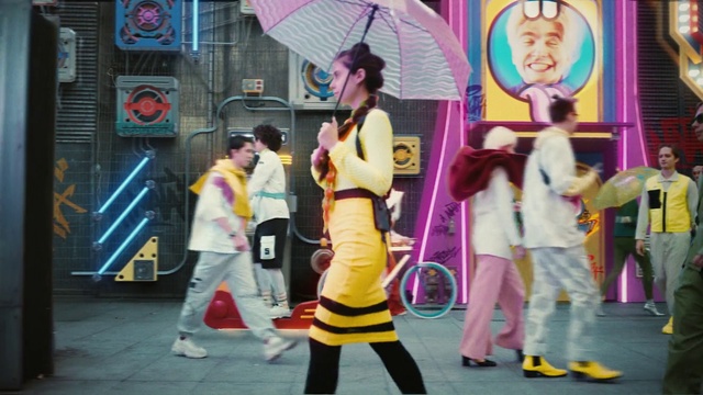 Video Reference: Photograph, Purple, Temple, Performing arts, Entertainment, Fun, Hat, Performance art, Leisure, Event